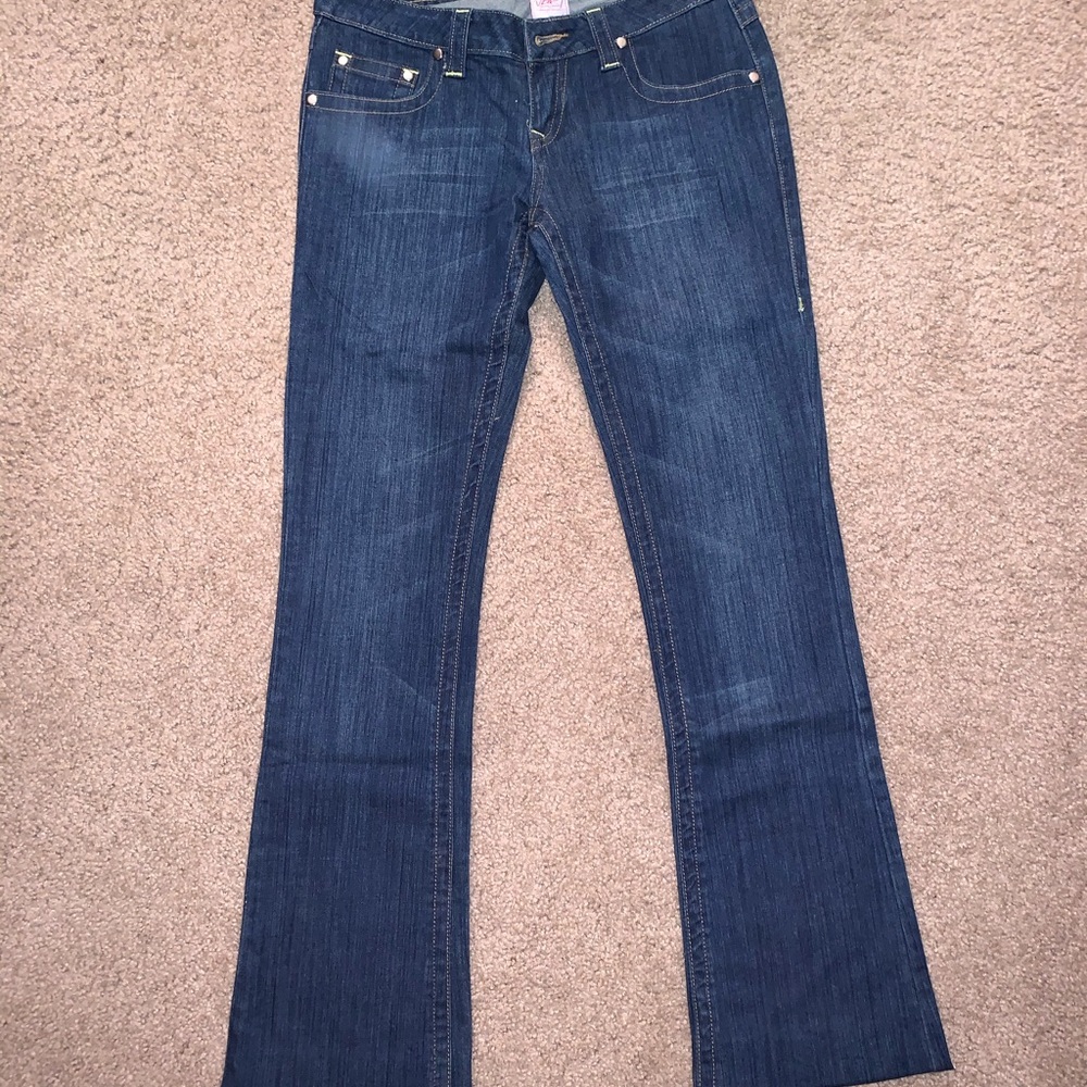Bell-Bottom jeans w/ Crystal crown on back pockets